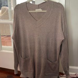 Softest sweater ever!! Never worn no tags